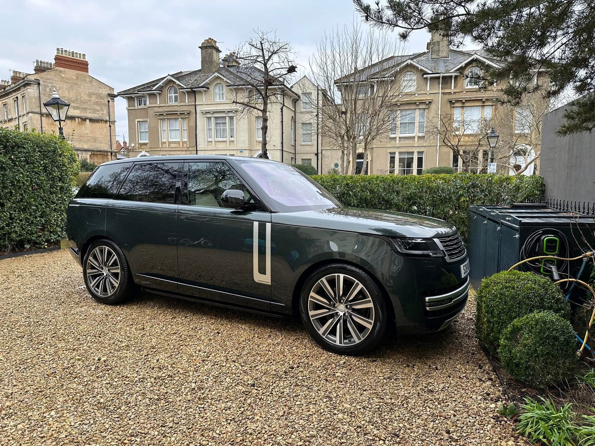 vehicle shown in the supplied mobile car valeting photos