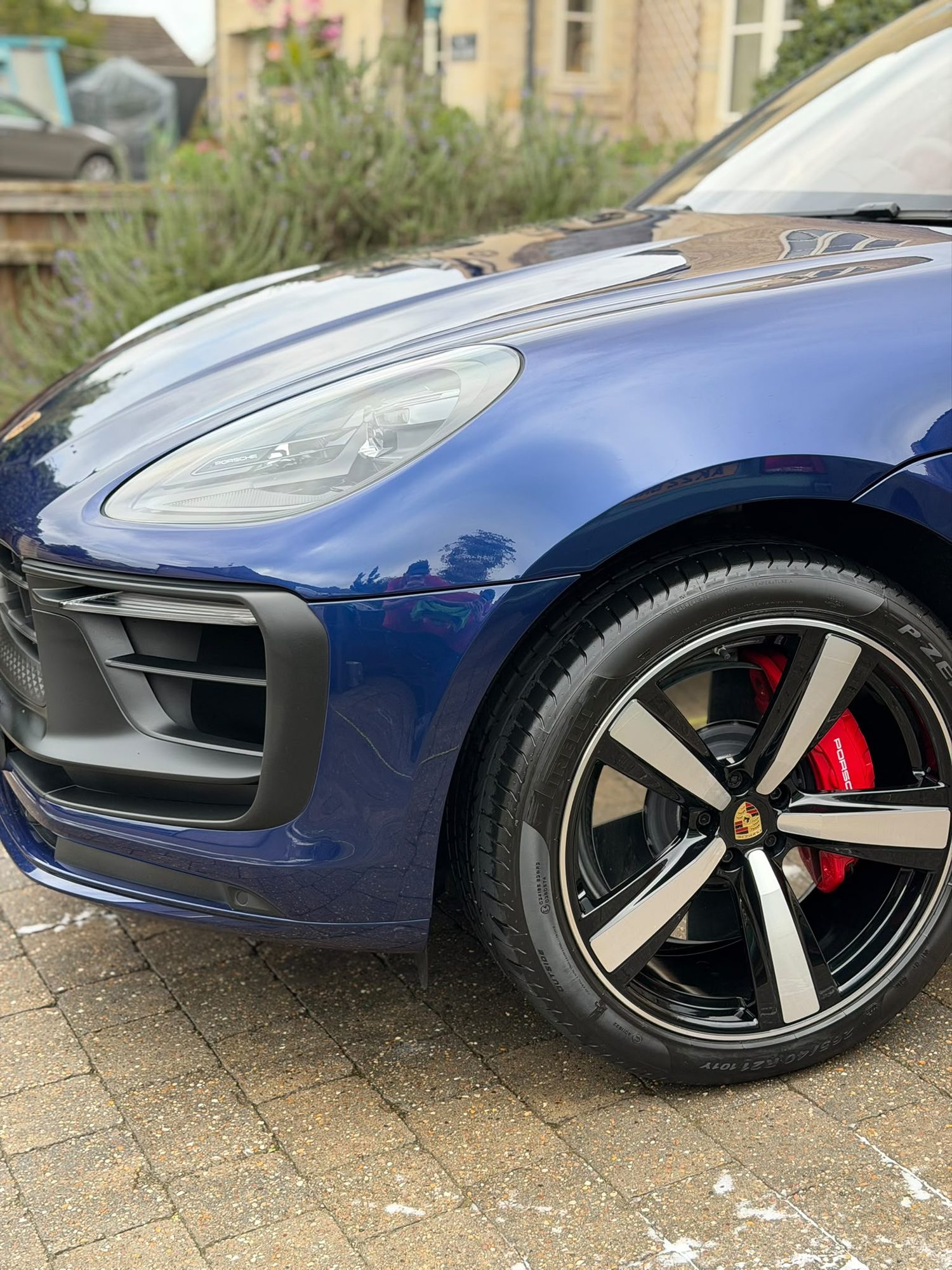 Porsche Macan shown in the supplied headlight restoration photos