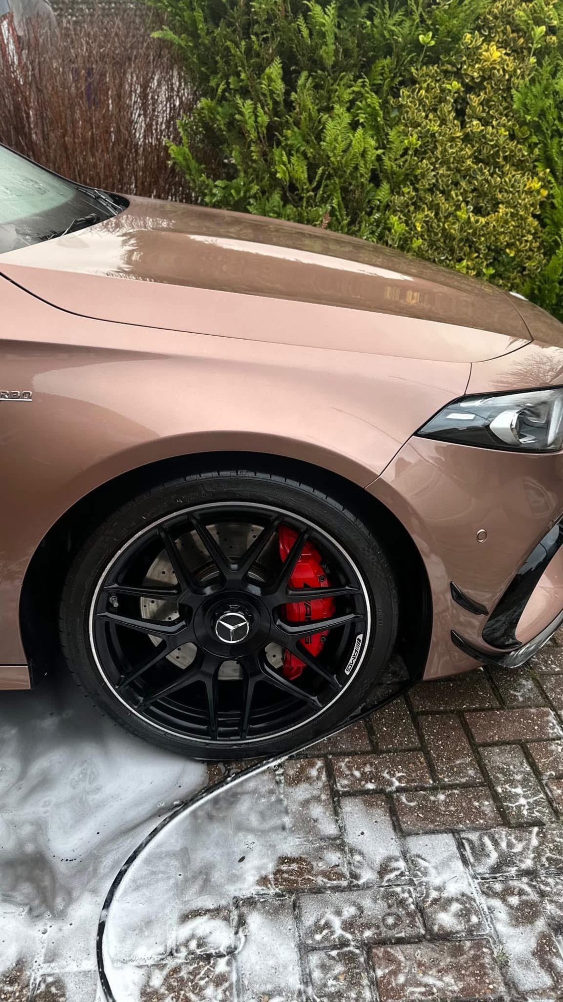 vehicle shown in the supplied mobile car valeting photos
